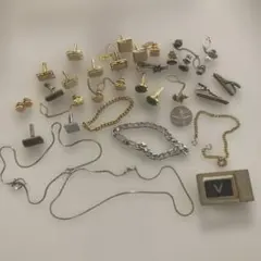 遺品整理　ネクタイピン　カフス　レディースブレス5点　 多様なデザイン