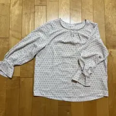 幾何学模様 ベージュ 長袖ブラウス
