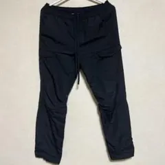 ユニクロ　イージーカーゴパンツ ブラック