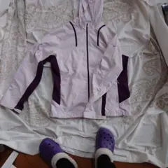 Nike フード付き軽量ジャケット 薄紫