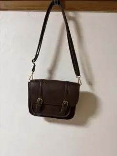 (値下げしました‼️)レトロなショルダーバッグ ブラウン