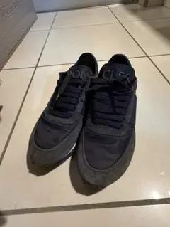 美品MONCLER スニーカー ブラックのサムネイル