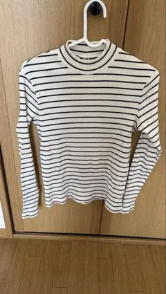 UNIQLO ボーダーリブ長袖