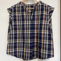 GU ノースリーブ チェック柄シャツ
