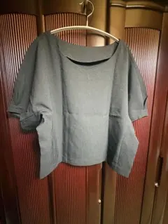 【ジーユー】カットソー