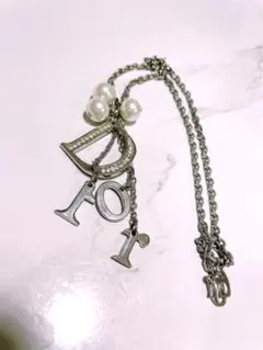 Christian Dior ロゴ パール ネックレス