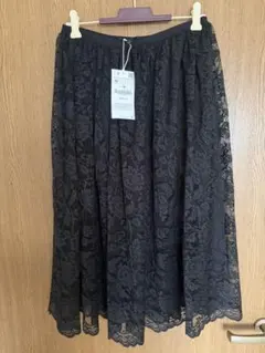 新品ZARA Trafaluc レーススカート ブラック Mサイズのサムネイル