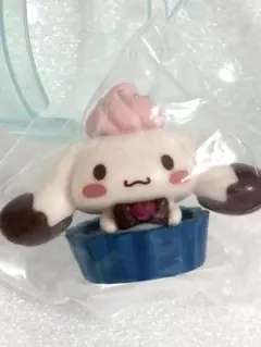 【新品未開封】サンリオキャラクターズ チョコレートドール シナモロール シナモン