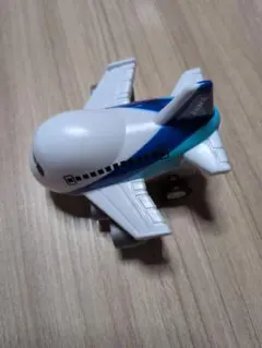 飛行機 ミニカー チョロQみたいに遊べる デフォルメ