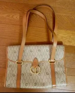 Item thumbnail for item c670e248-f283-4a08-8714-781a78f44445