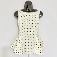 SHEIN【大人気】ドット柄 ノースリーブ ペプラム トップスのサムネイル