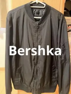 Bershka ブラック MA-1ジャケット Mのサムネイル