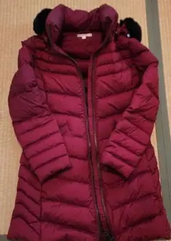 TOMMY HILFIGER　ワインレッド フード付きダウンジャケット