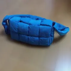 BOTTEGA VENETA　カセット パデッド ショルダーバッグ ブルーのサムネイル