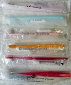 【新品】歯ブラシ 歯磨き粉付き アメニティ日本製有り使い捨て 《6本セット》のサムネイル
