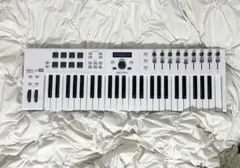 ARTURIA KeyLab Essential 61 MK2 ホワイト - メルカリ