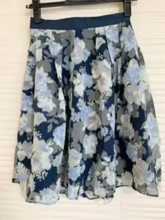 〈美品〉アプワイザーリッシェ（Apuweiser-riche)花柄スカート