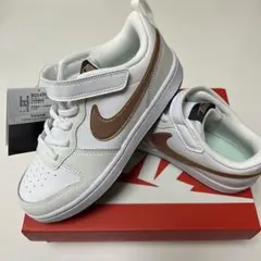 ★新品未使用★NIKE★コートボロー★白×金★21cm★ NIKEストア購入★
