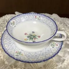 ノリタケ　花柄ティーカップ・ソーサーセット