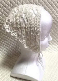 バブーシュカ　ヘッドスカーフ ヘアバンド　三角巾　バンダナ　ホワイト