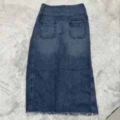 ダークブルーデニムスカート スリット入り