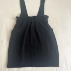 黒のストラップ付きサロペットスカートのサムネイル