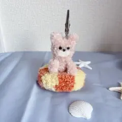 クリップスタンド　うきわうさちゃん　パンチニードル　ハンドメイド