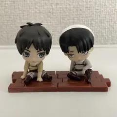 進撃の巨人 すわらせ隊「進撃の巨人展」限定 おそうじver. エレン&リヴァイ