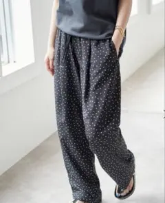 Spick & Span ドットプリントイージーストレートパンツ　36