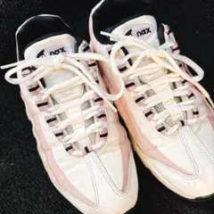 Item thumbnail for item b17d31c6-1c72-4fd9-bc1a-d9da2f2ffc59