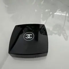 Chanel アイシャドウパレット ブラック