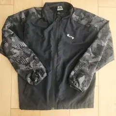 Under Armour 迷彩柄　シャカシャカ