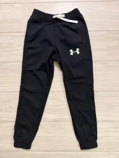 Under Armour ブラックジャージ 120cm