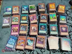 遊戯王OCG デュエルモンスターズ カード多数　2600枚　スーパー以上700枚