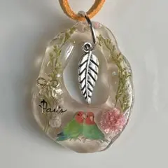 コザクラインコ、ドライフラワー、チャーム、レジン、ペンダント(^.^)