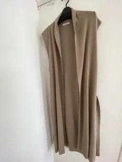 LOUNIEベージュ ノースリーブ ジレのサムネイル