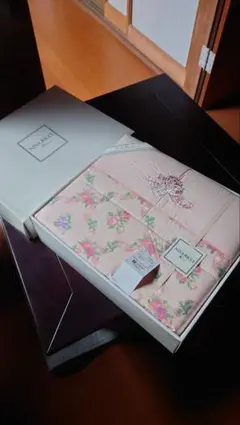 2026年最新】NINA RICCI 掛け布団の人気アイテム - メルカリ