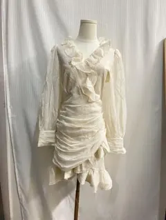 A0025【2点購入50%オフ！】 フリル付きアイボリー長袖ブラウス