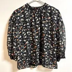 タグなし未使用✨イング　INGNI花柄ハイネックボリューム袖ブラウス ブラック