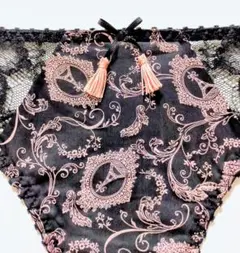 Item thumbnail for item 500eda05-6002-4816-909e-42106d674ceb