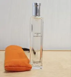 香水 エルメス 李氏の庭 15ml 165のサムネイル
