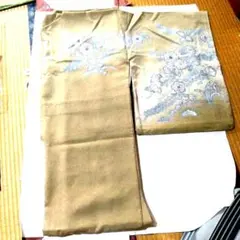 辻が花金銀彩刺繍入り訪問着ベージュクリーム系 美しい花柄模様美品
