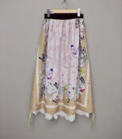 新品タグ付 イズスカラー　562216：お花いっぱいレース×ドロスト付きスカートのサムネイル