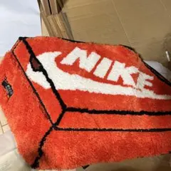 NIKE シューズボックス型 玄関マット ラグ オレンジ - メルカリ