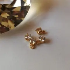 金属アレルギー対応４ミリキュービックジルコニアステンレスパーツ四個