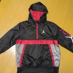 Jordan 147〜163センチ　フード付きパーカー 黒/赤