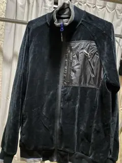 PUMA フリースジャケット 黒 フルジップ