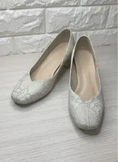 【売切品・お買得】artemis by DIANA 22.5スクエアトゥパンプス