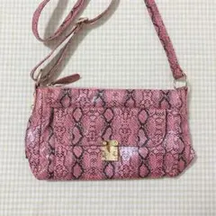 ピンク ヘビ柄 パイソン柄　ショルダーバッグ
