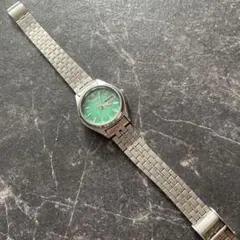 1970年代　SEIKOクォーツ腕時計　セイコー クォーツ　エメラルド文字盤のサムネイル